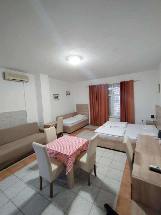 Lovely Home City Central Mostar Buitenkant foto